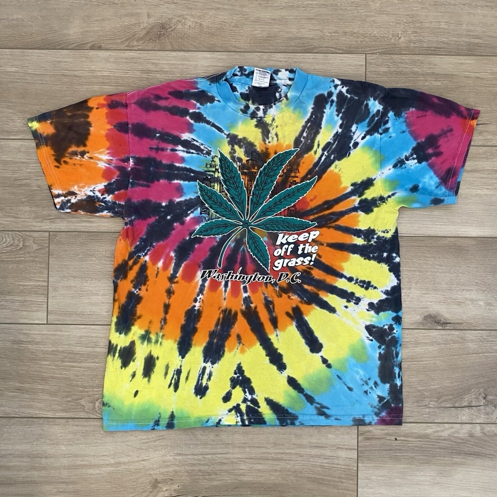 Vintage Y2K Keep Off The Grass Washington DC Weed T-Shirt Size Large Hippie VTG